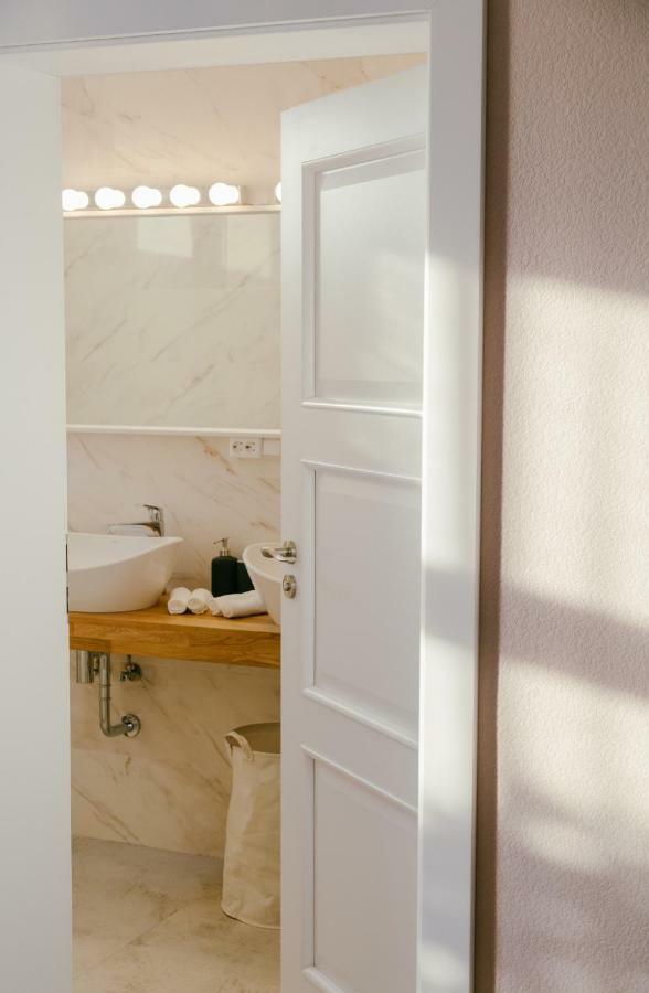Izu Home Рига Екстериор снимка