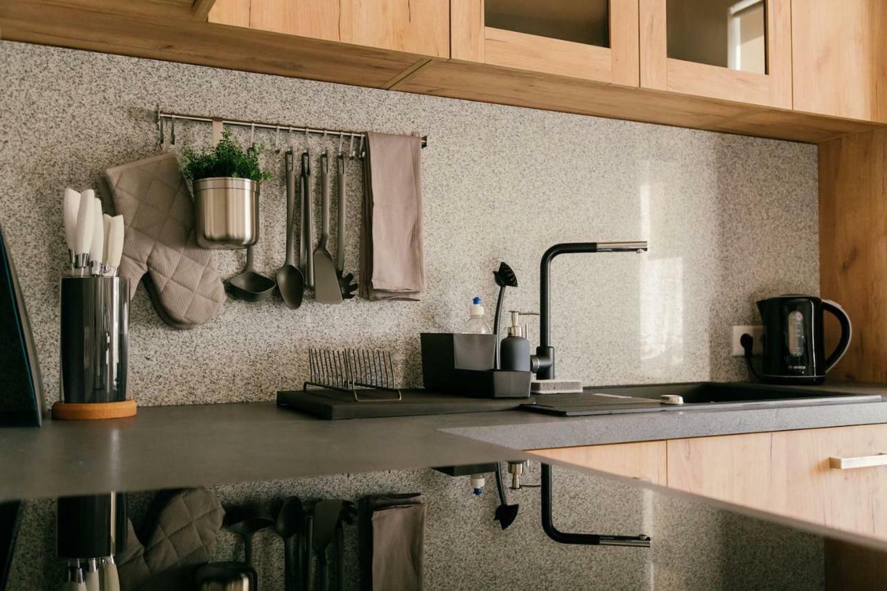 Izu Home Рига Екстериор снимка